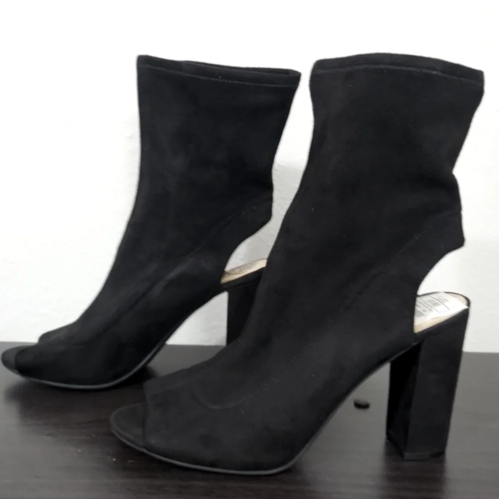 Vince Camuto boots - Picture 1 of 2